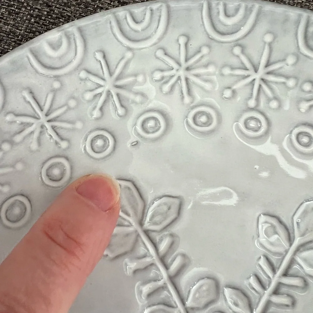 Crate & Barrel Light Grey White Snowflake Pattern Salad Plates Set of 2 RARE